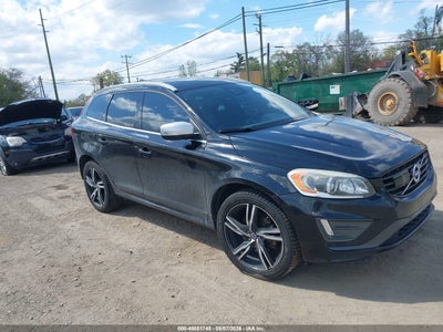 2017 VOLVO XC60 T6 R-DESIGN