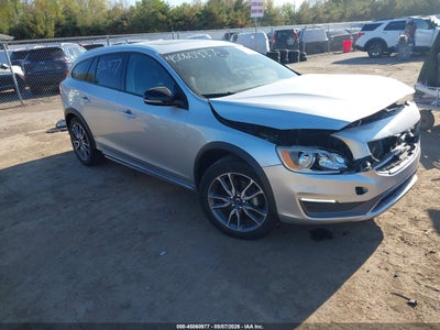 2016 VOLVO V60 CROSS COUNTRY T5