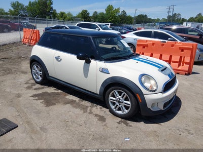 2011 MINI COOPER S  