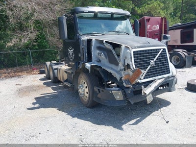 2014 VOLVO VN VNL