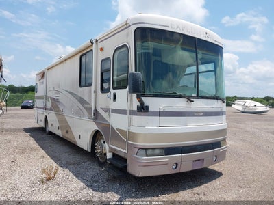 2002 FREIGHTLINER CHASSIS X LINE MOTOR HOME