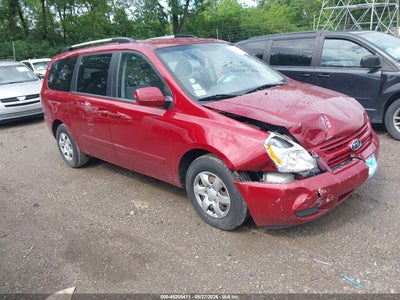 2010 KIA SEDONA LX