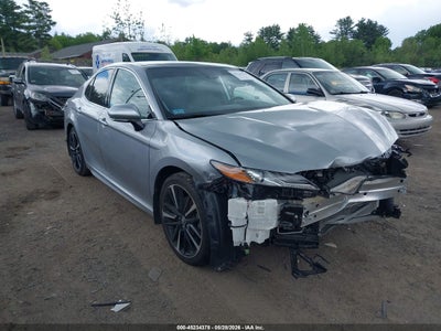 2019 TOYOTA CAMRY XSE