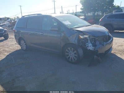 2015 TOYOTA SIENNA XLE 7 PASSENGER