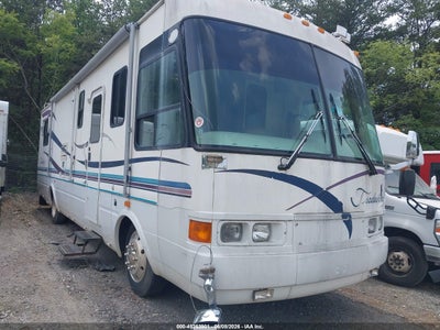 1998 FREIGHTLINER CHASSIS X LINE MOTOR HOME