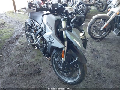 2024 SUZUKI GSX800 R