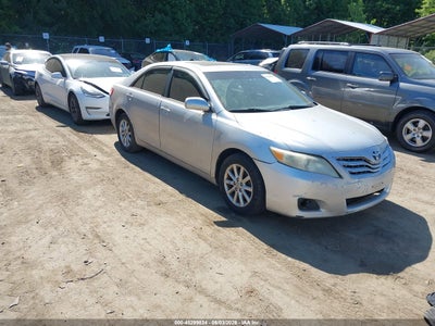 2011 TOYOTA CAMRY XLE V6