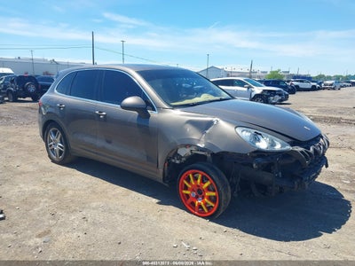 2013 PORSCHE CAYENNE S