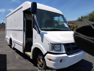 2013 ISUZU COMMERCIAL VAN