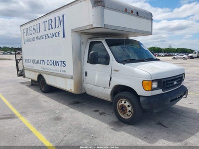 2004 FORD E-350 CUTAWAY STANDARD