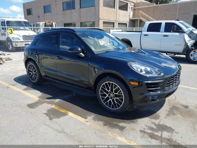 2018 PORSCHE MACAN SPORT EDITION