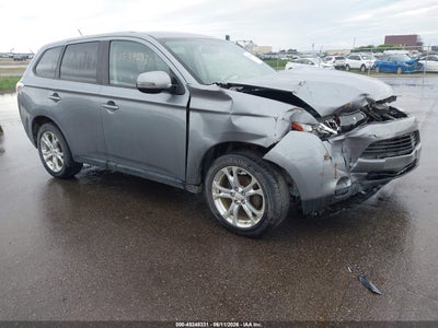 2014 MITSUBISHI OUTLANDER SE