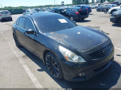 2013 INFINITI G37 JOURNEY