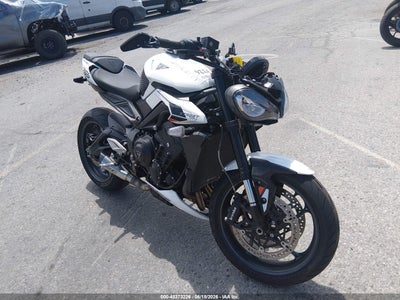 2025 TRIUMPH MOTORCYCLE STREET TRIPLE 765 R