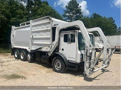 2003 MACK 600 MR600