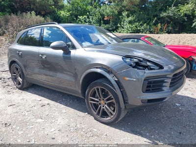 2019 PORSCHE CAYENNE S