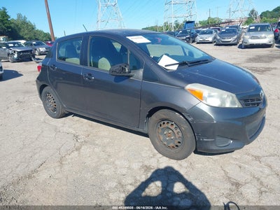 2013 TOYOTA YARIS LE