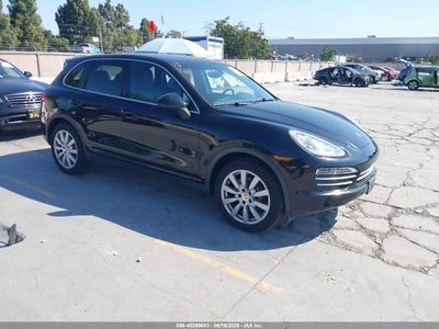 2014 PORSCHE CAYENNE PLATINUM EDITION