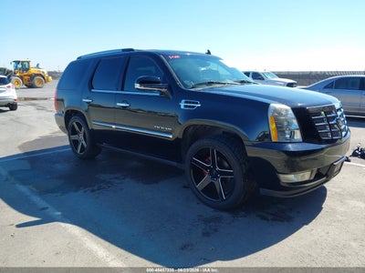2011 CADILLAC ESCALADE PREMIUM