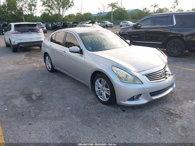 2013 INFINITI G37 JOURNEY