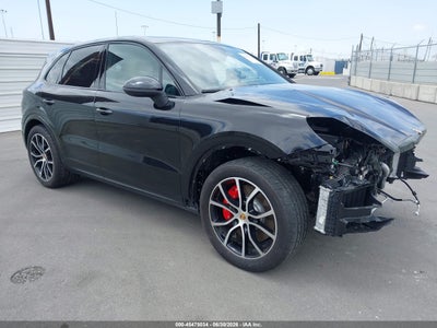 2024 PORSCHE CAYENNE S