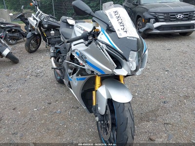 2025 SUZUKI GSX-R1000 R