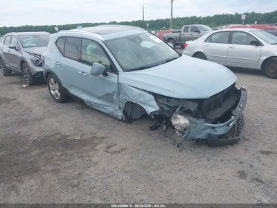 2019 VOLVO XC40 T5 MOMENTUM