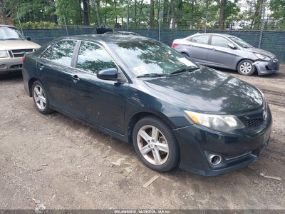 2012 TOYOTA CAMRY SE
