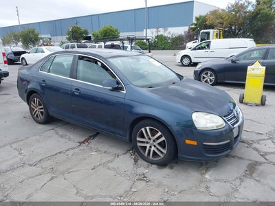 2005 VOLKSWAGEN JETTA 2.5