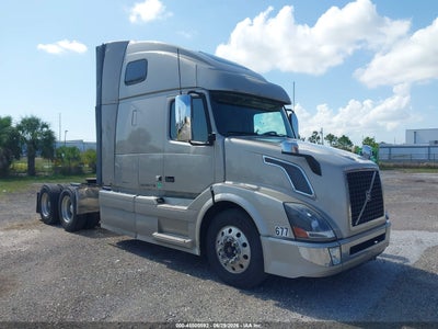 2015 VOLVO VN VNL
