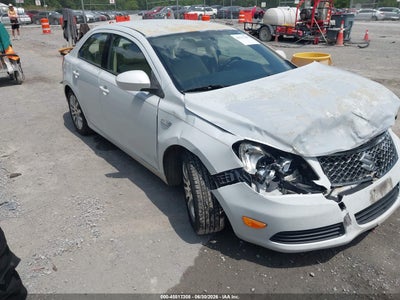 2010 SUZUKI KIZASHI SE