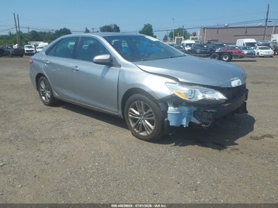 2017 TOYOTA CAMRY SE