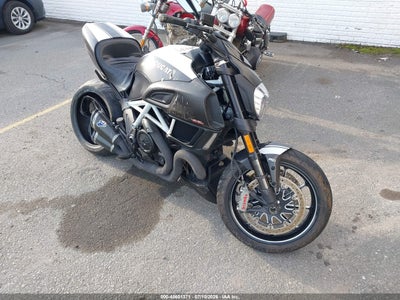 2015 DUCATI DIAVEL  