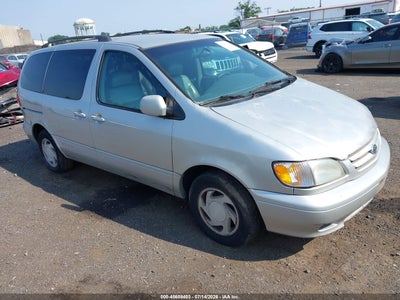 2002 TOYOTA SIENNA LE/XLE