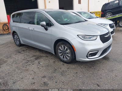 2023 CHRYSLER PACIFICA HYBRID TOURING L