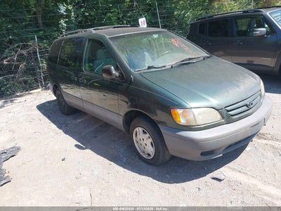 2002 TOYOTA SIENNA CE