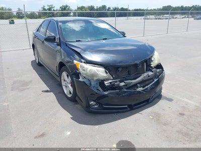 2013 TOYOTA CAMRY SE
