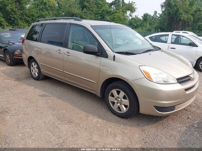 2005 TOYOTA SIENNA LE