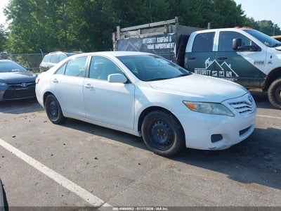 2011 TOYOTA CAMRY LE