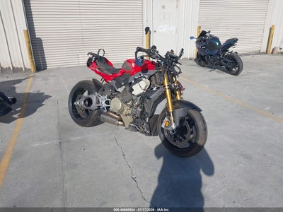 2026 DUCATI STREETFIGHTER V4/V4S