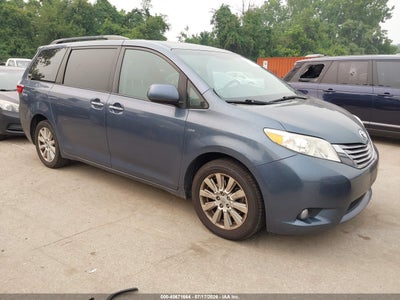2017 TOYOTA SIENNA XLE 7 PASSENGER