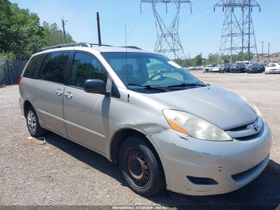 2009 TOYOTA SIENNA CE