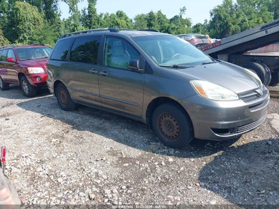 2004 TOYOTA SIENNA LE