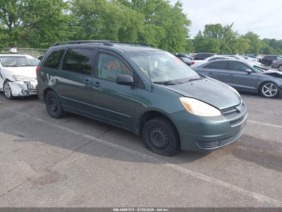 2004 TOYOTA SIENNA LE