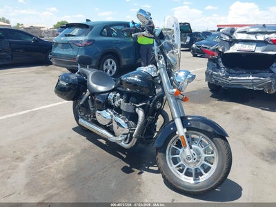 2012 TRIUMPH MOTORCYCLE AMERICA